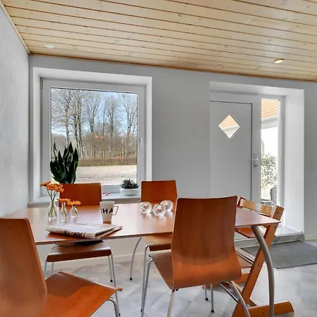 Lejlighed 3 Bedroom Beautiful In *