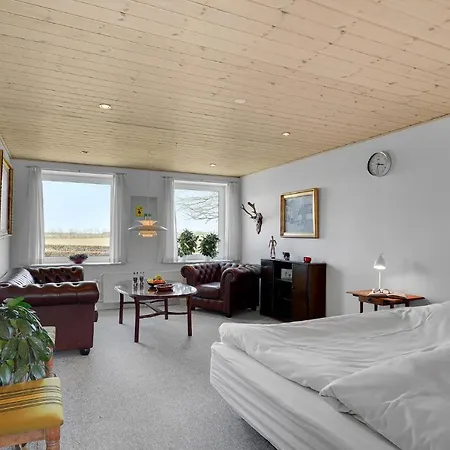 3 Bedroom Beautiful In Lejlighed *