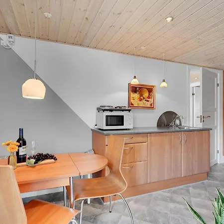 3 Bedroom Beautiful In Lejlighed Kibæk
